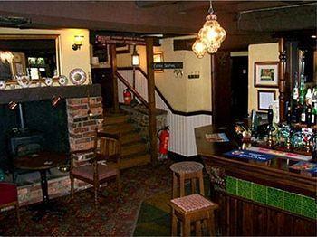The Red Lion Hotel Бейкуел Екстериор снимка